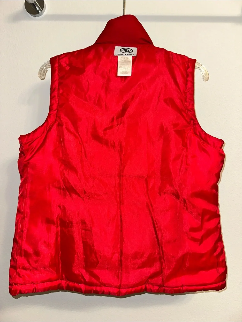 Athletic Works Red Quilted Women's Puffer Vest Ladies M 8/10 - Picture 8 of 10